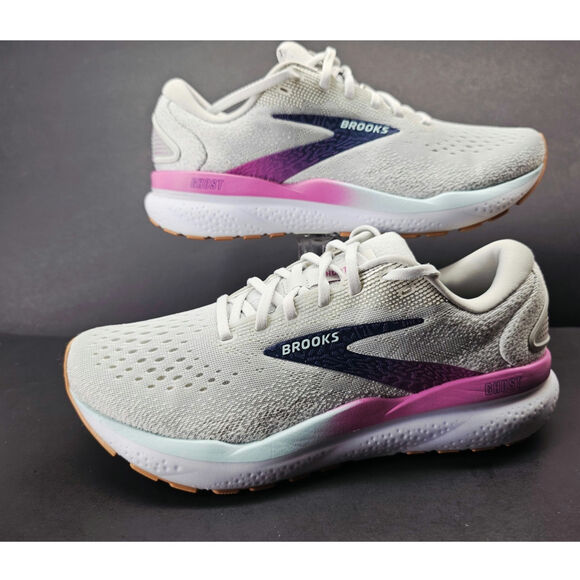 Brooks Shoes - Brooks Women 9 Comfy footwear